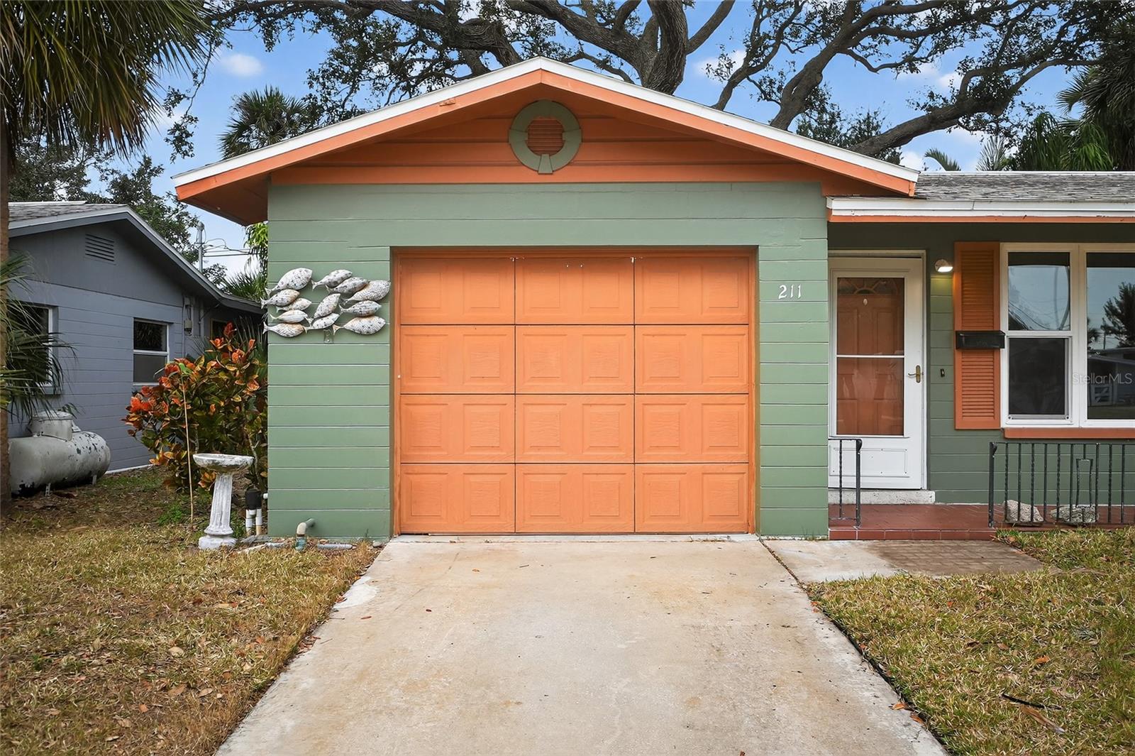 Image 3 of 41 For 211 Lynnhurst Drive