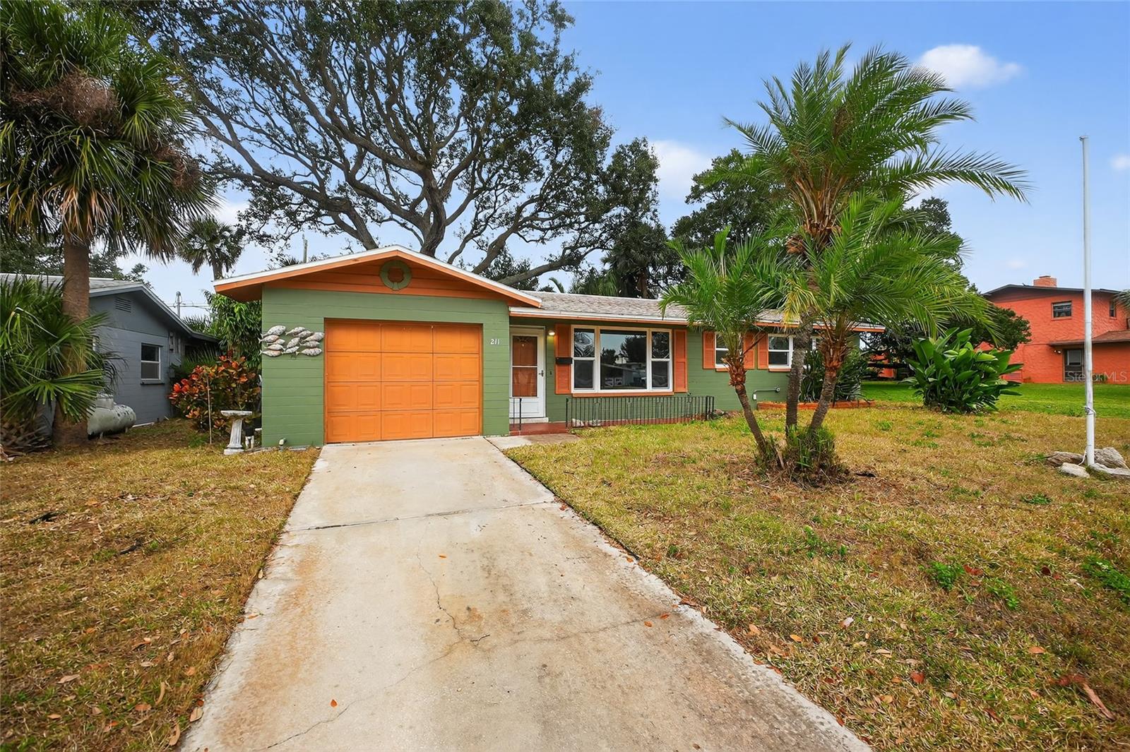 Image 4 of 41 For 211 Lynnhurst Drive