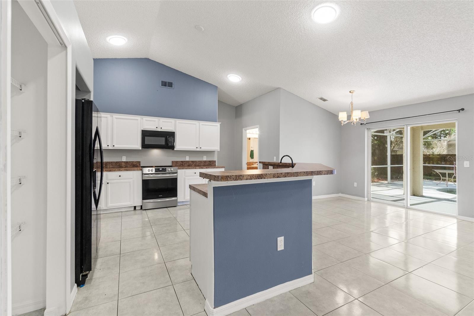 Image 6 of 38 For 21 Whittington Drive