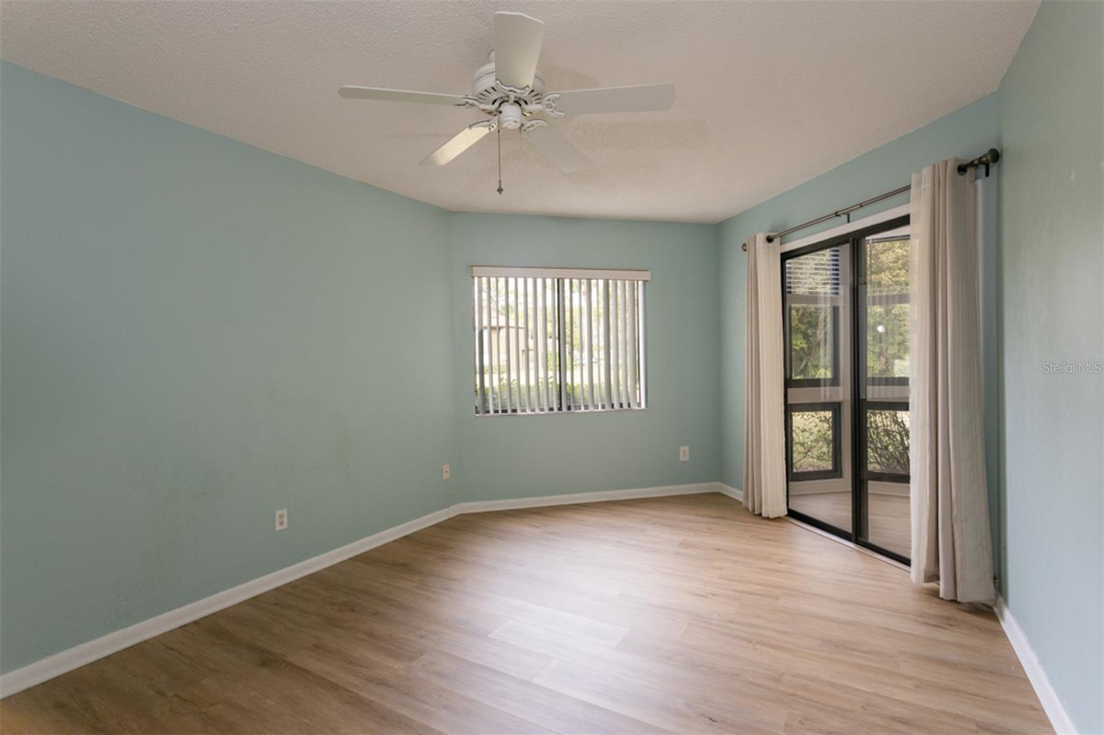 Image 21 of 48 For 17 Sherbury Court 17