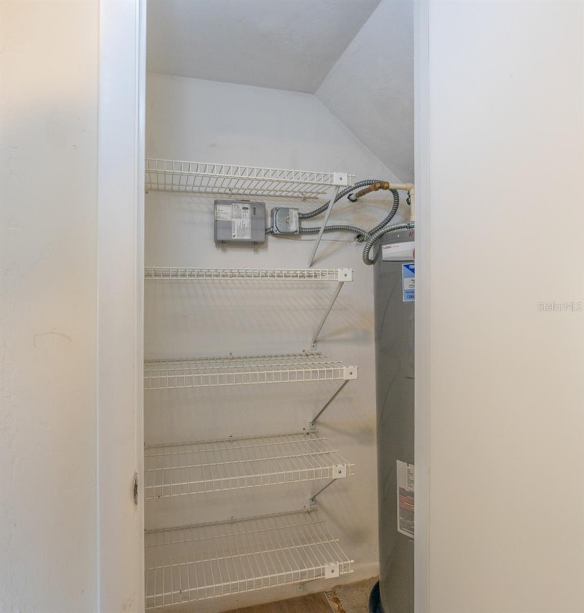 Image 32 of 48 For 17 Sherbury Court 17