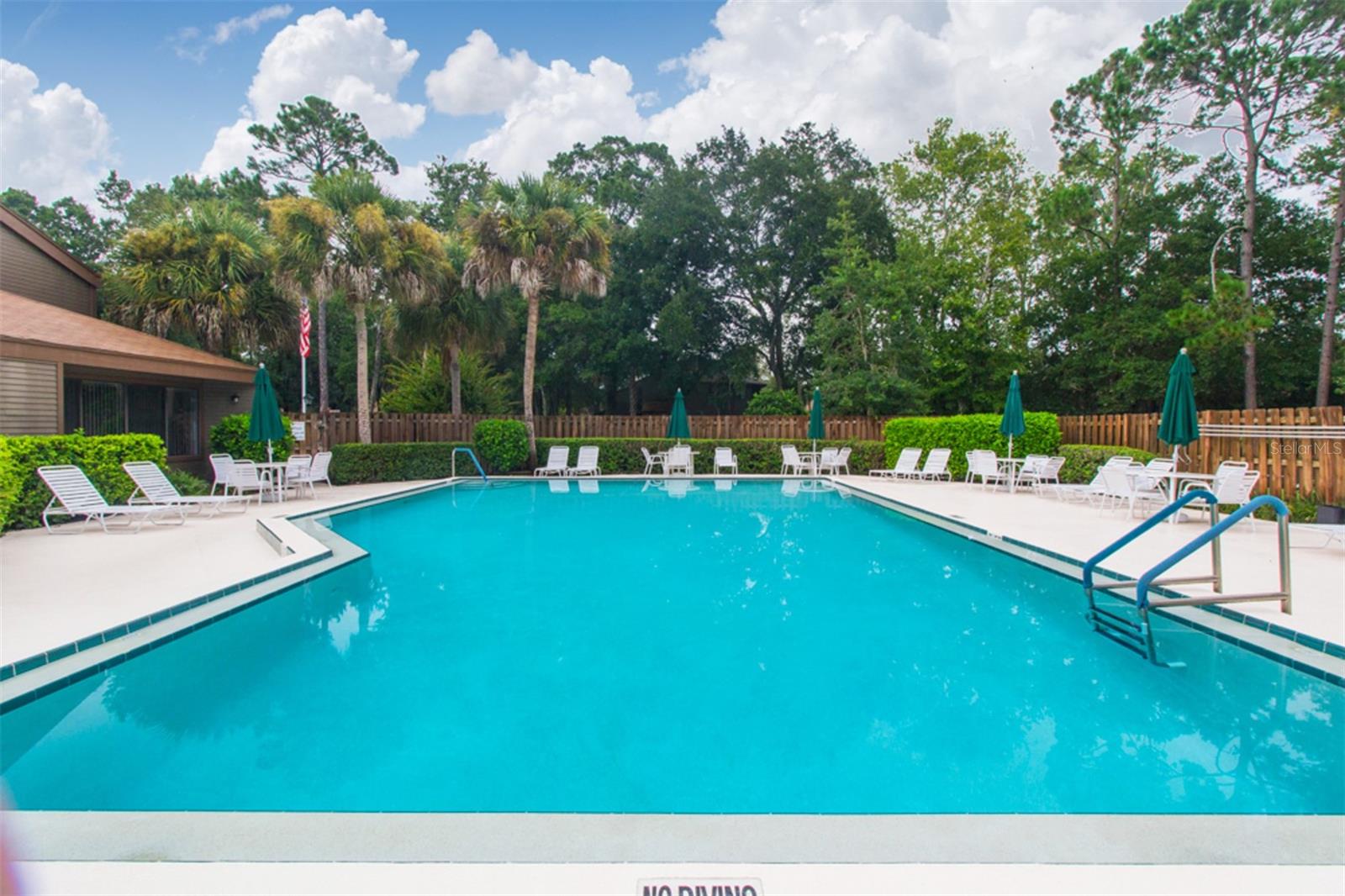 Image 41 of 48 For 17 Sherbury Court 17