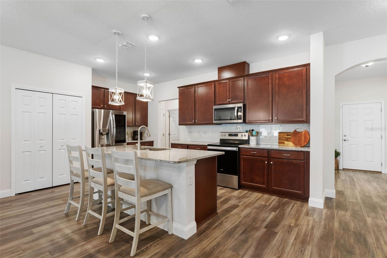 Image 11 of 58 For 106 Birchwood Drive