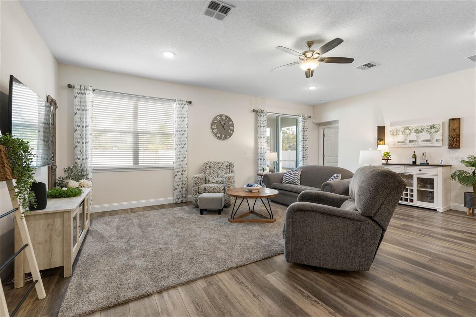 Image 5 of 58 For 106 Birchwood Drive