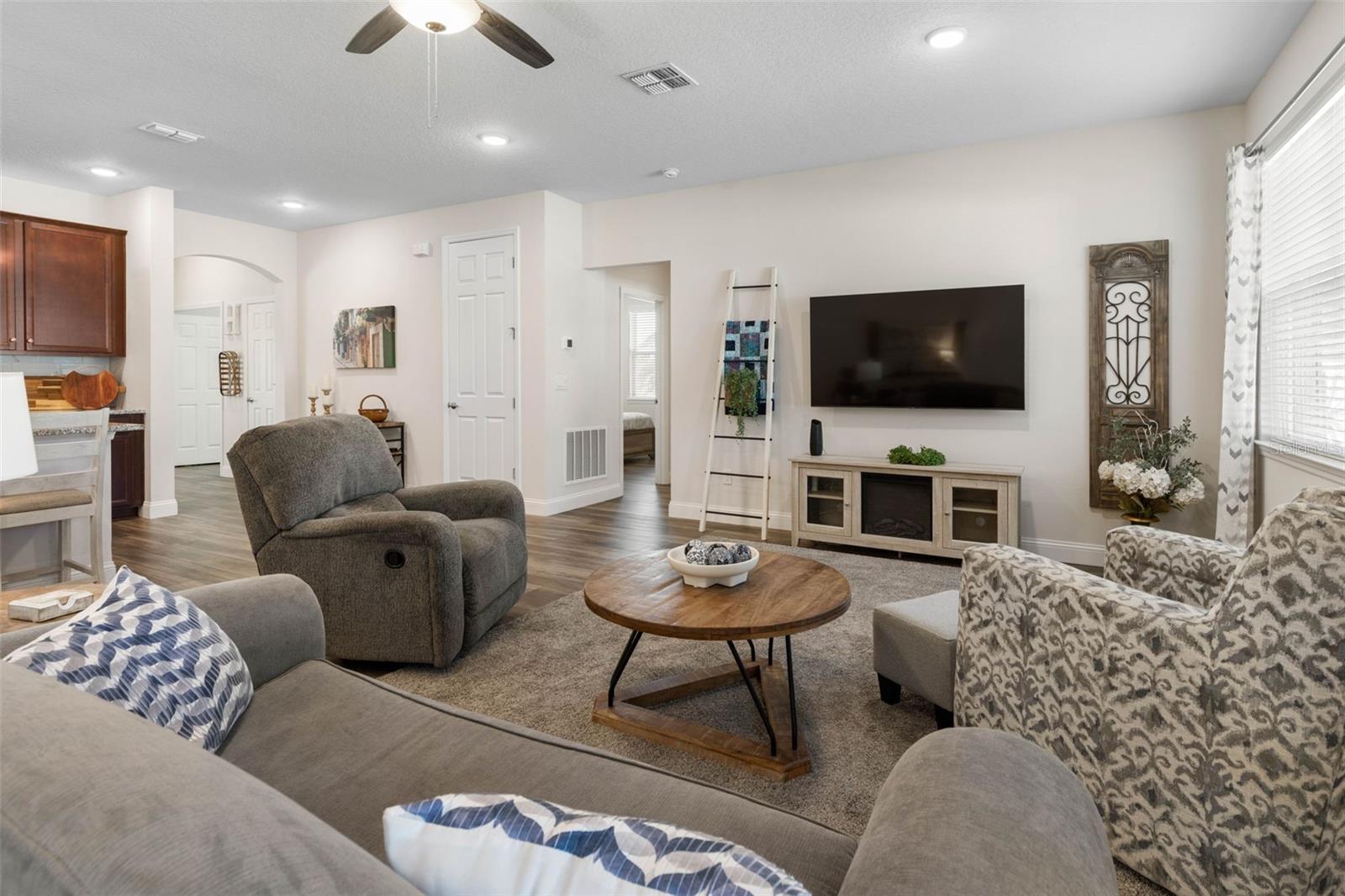 Image 9 of 58 For 106 Birchwood Drive