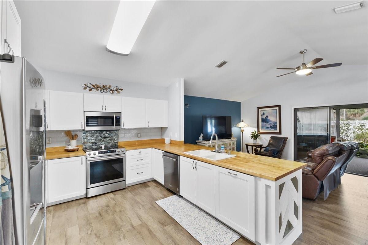 Image 15 of 80 For 105 Shadowcreek Way