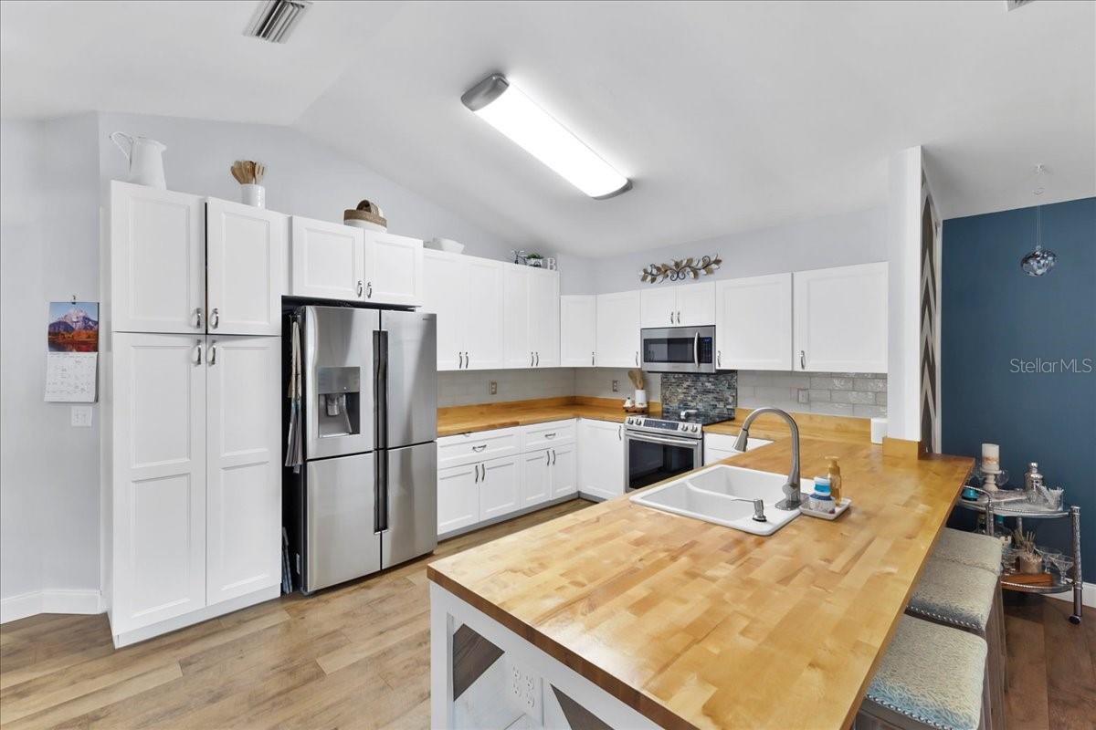 Image 16 of 80 For 105 Shadowcreek Way