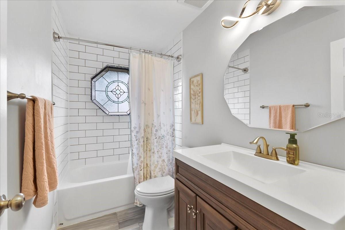 Image 34 of 80 For 105 Shadowcreek Way