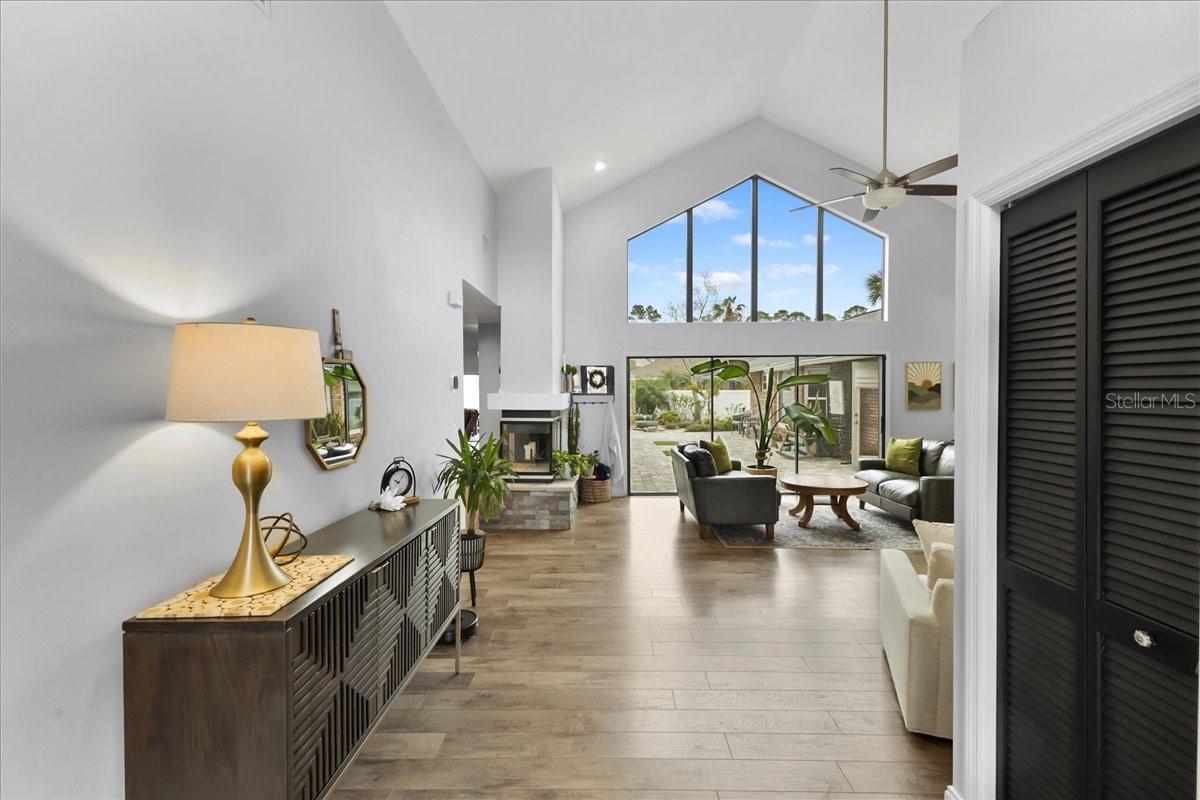 Image 5 of 80 For 105 Shadowcreek Way