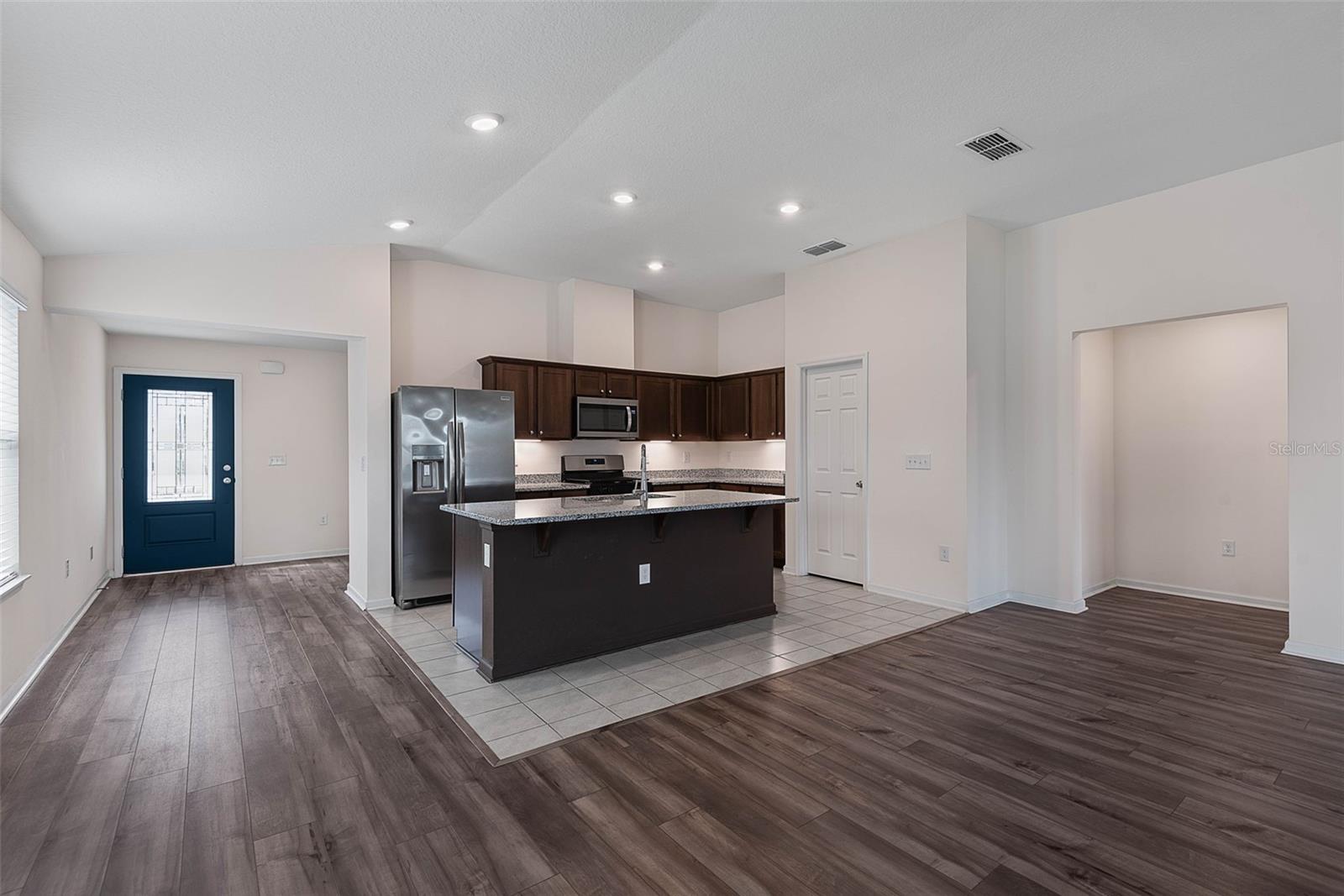 Image 12 of 61 For 20 Willow Street