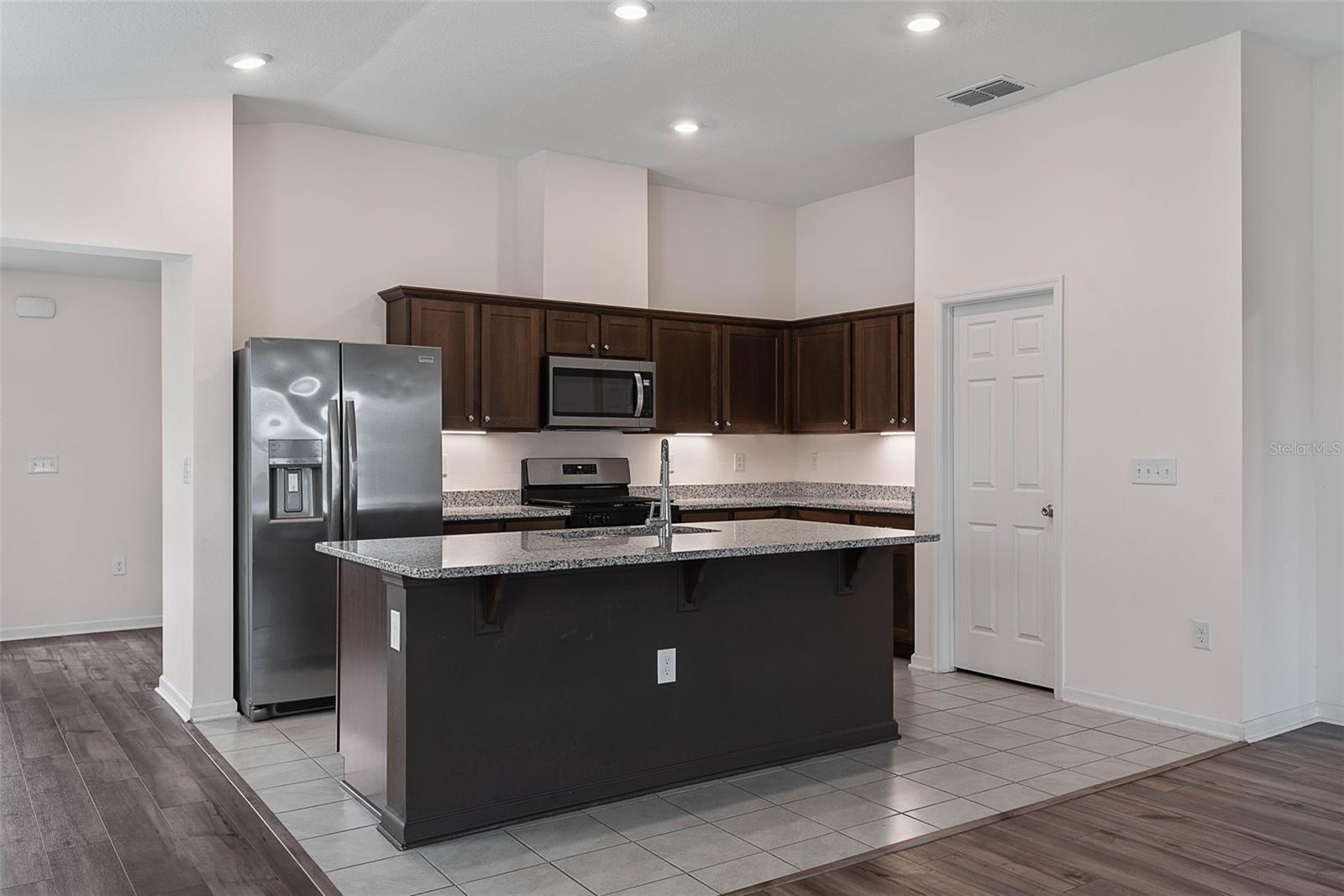 Image 13 of 61 For 20 Willow Street