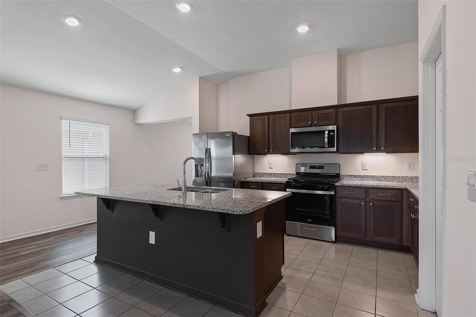 Image 14 of 61 For 20 Willow Street