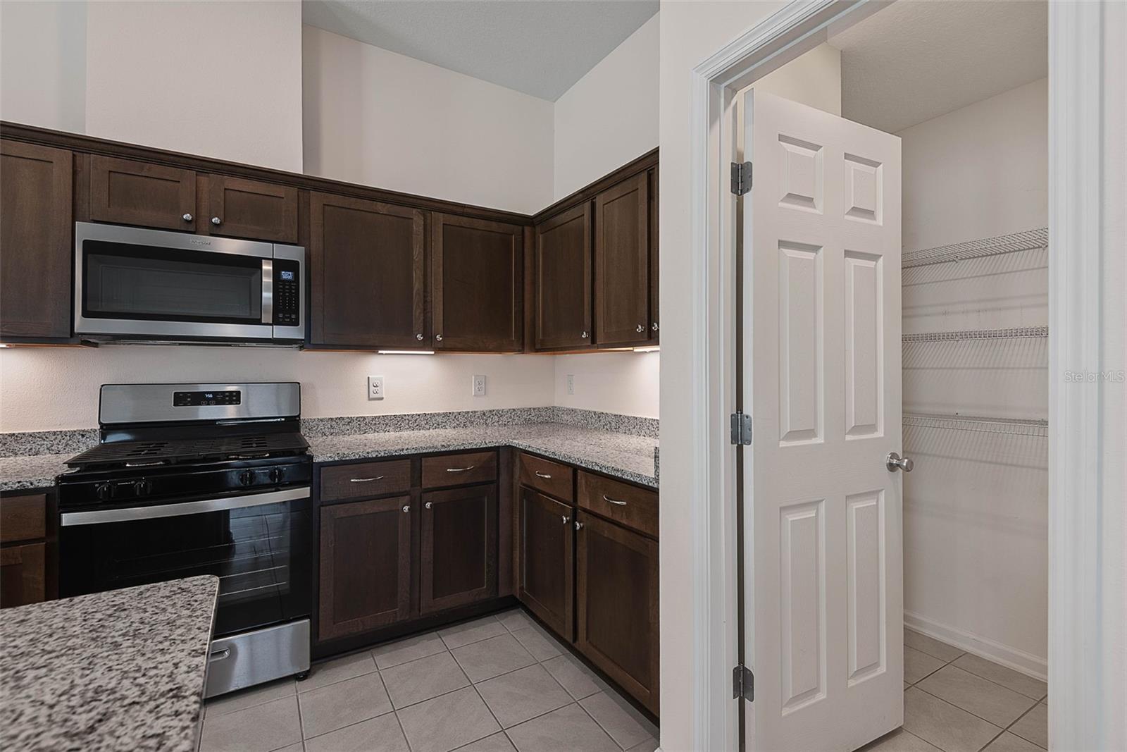 Image 19 of 61 For 20 Willow Street