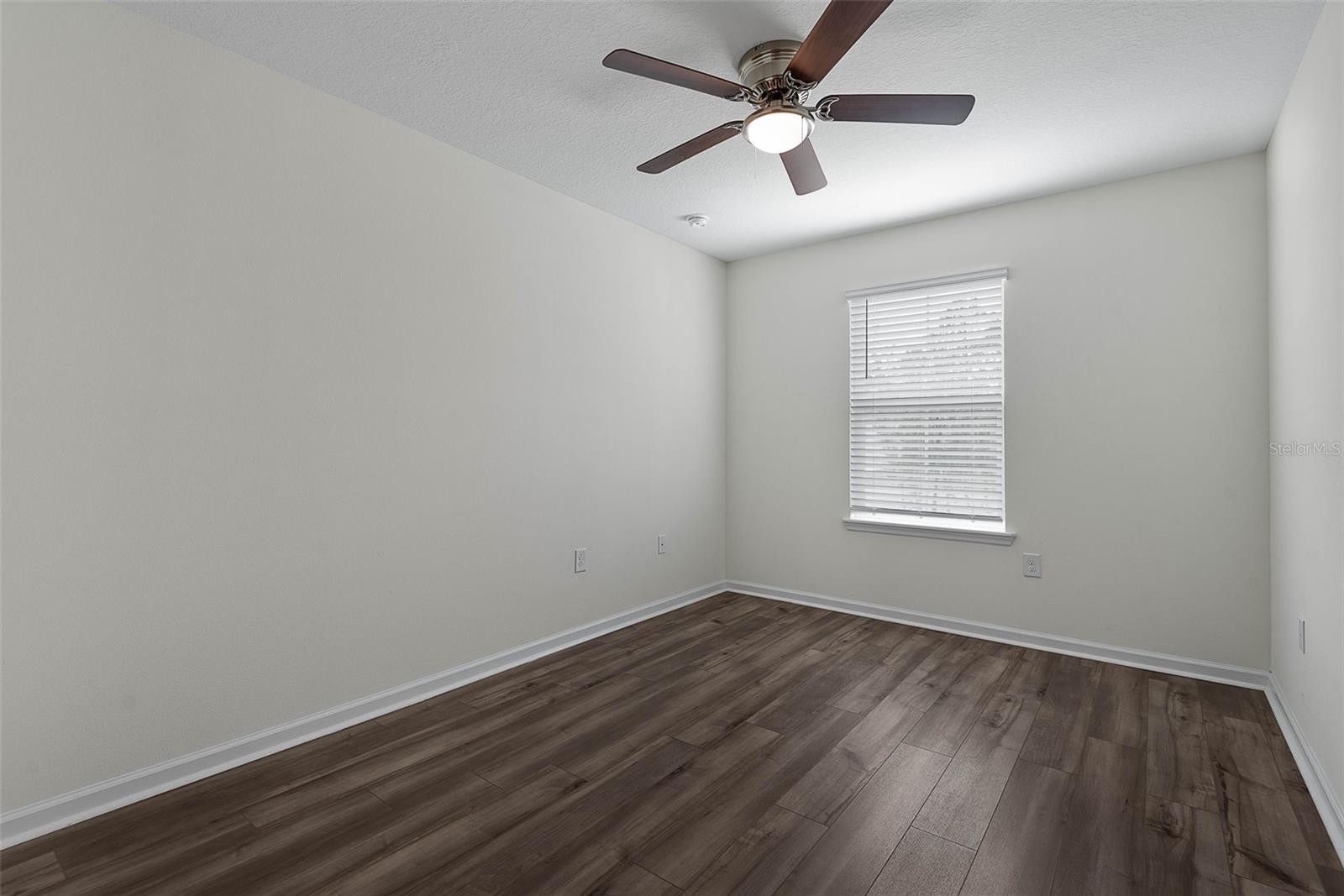 Image 35 of 61 For 20 Willow Street