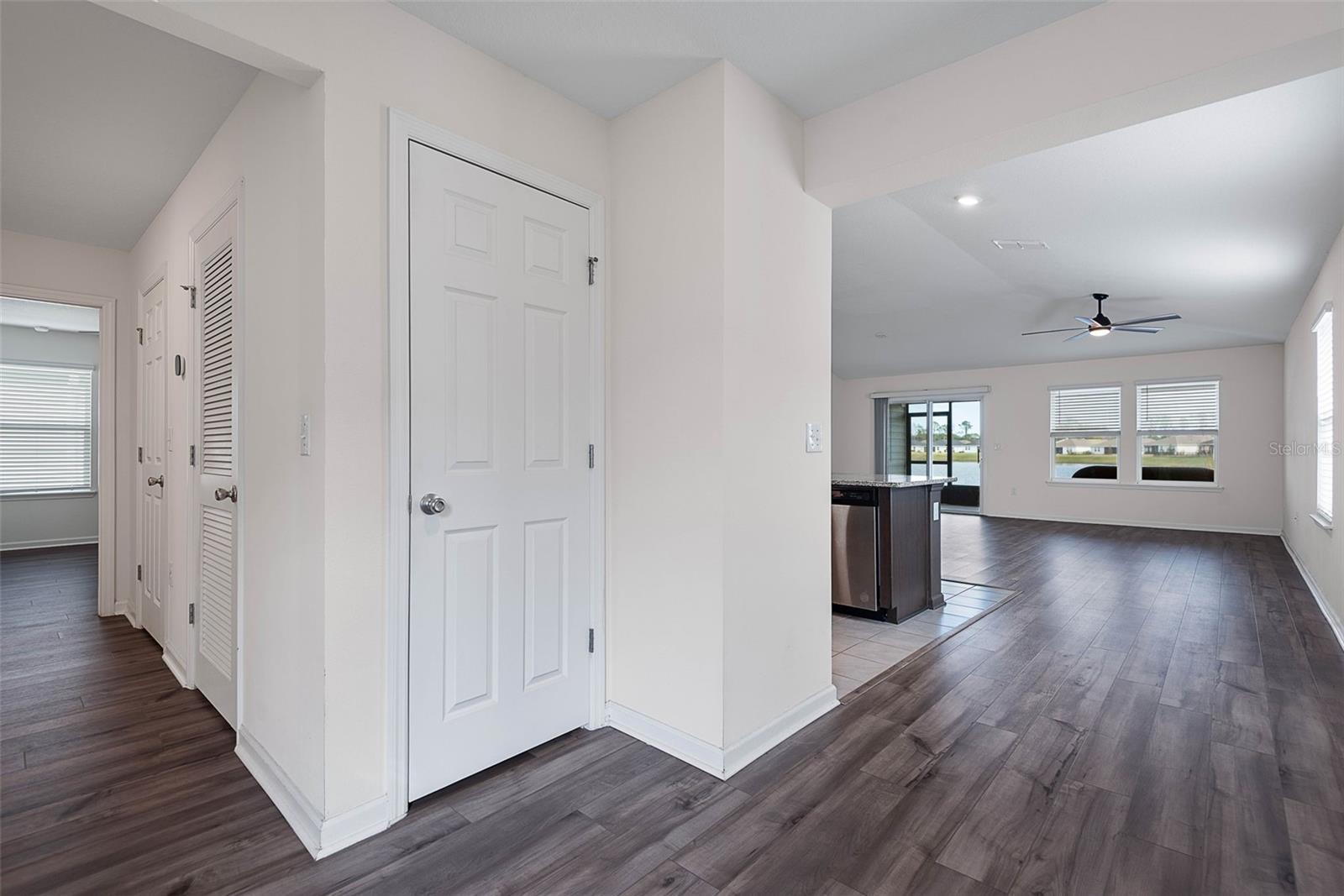 Image 4 of 61 For 20 Willow Street