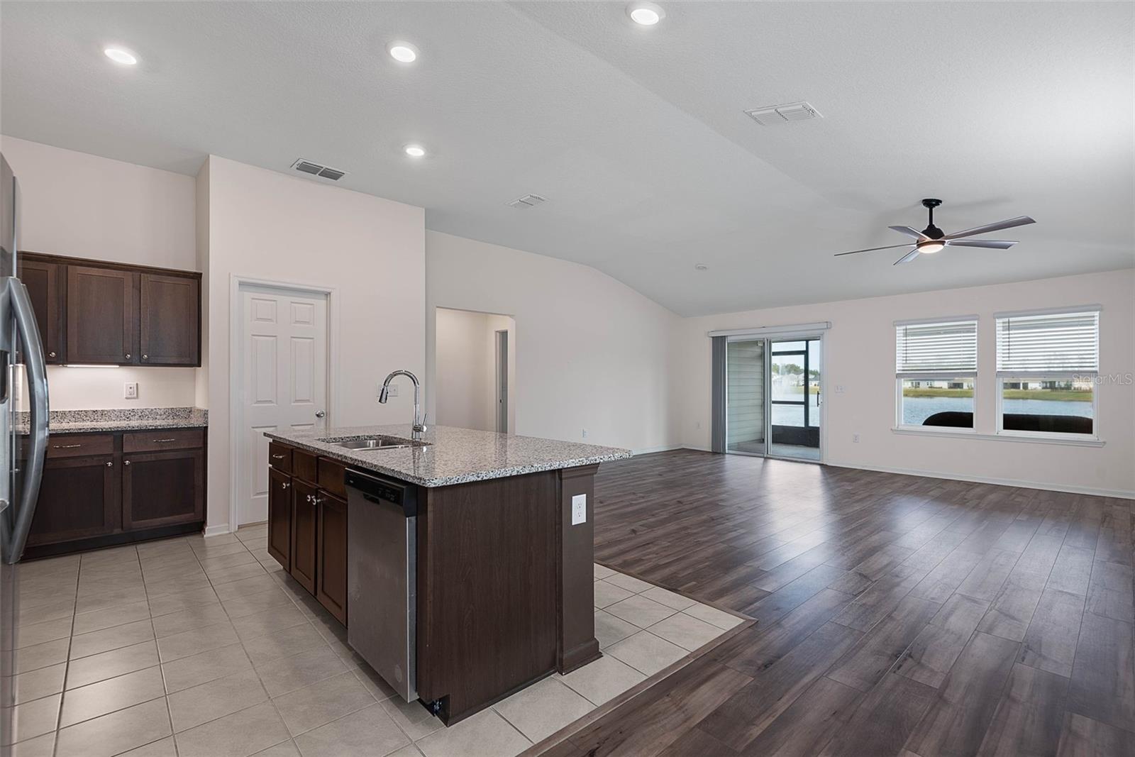 Image 5 of 61 For 20 Willow Street