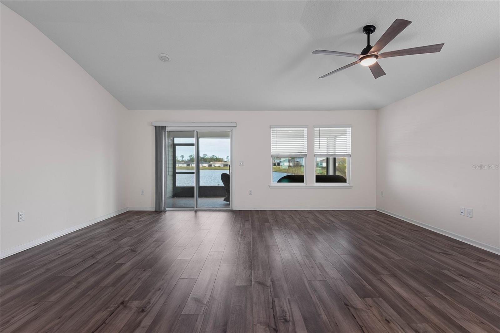 Image 7 of 61 For 20 Willow Street