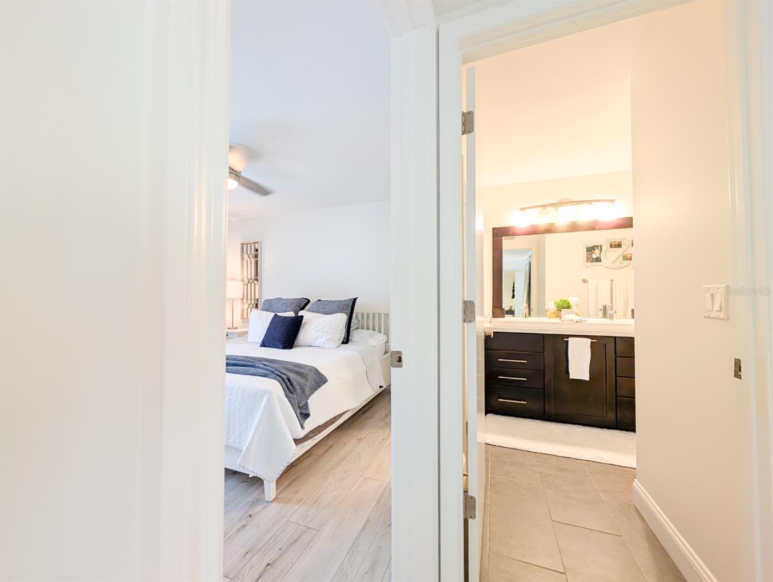 Image 11 of 32 For 10200 Belle Rive Boulevard 241