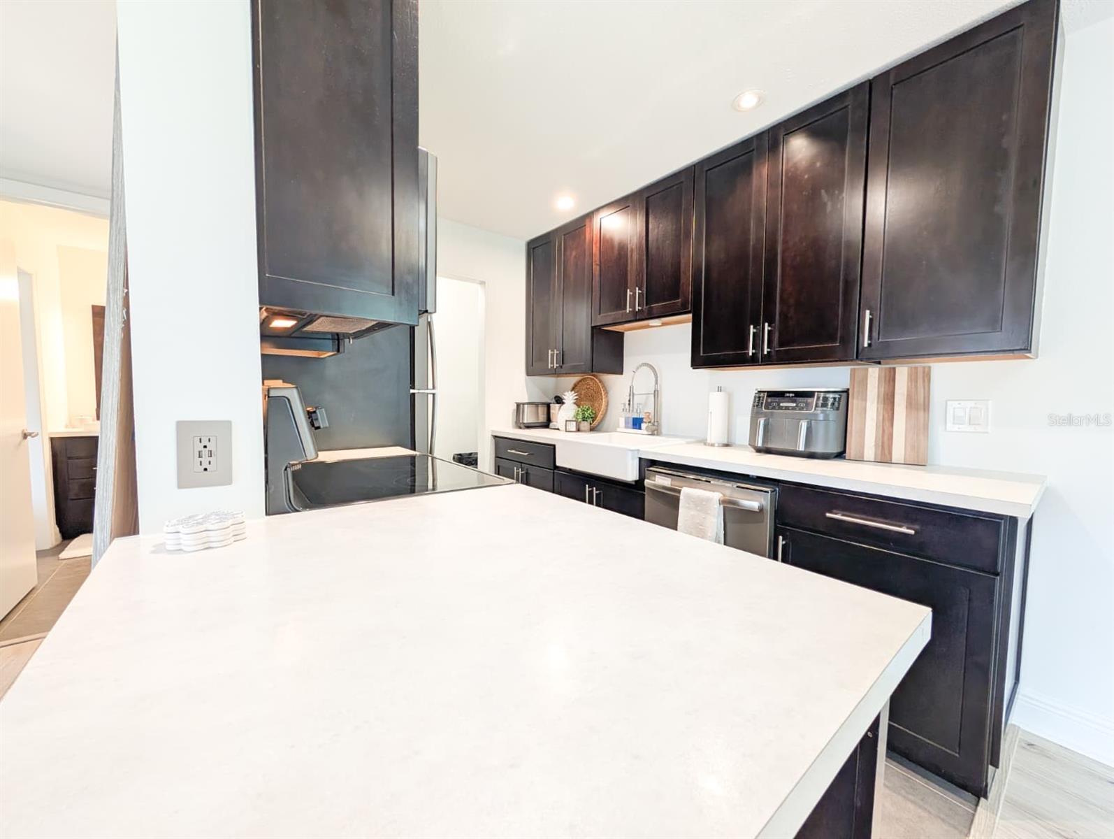 Image 8 of 32 For 10200 Belle Rive Boulevard 241