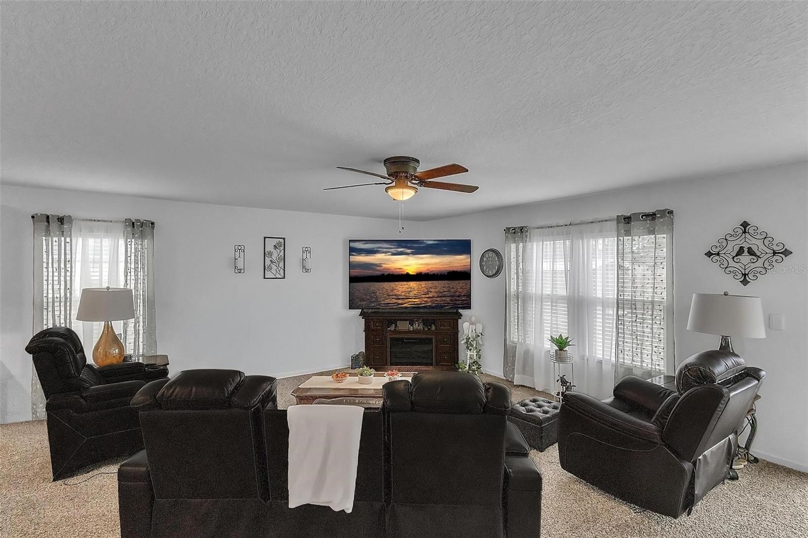 Image 9 of 28 For 24 Pickston Lane