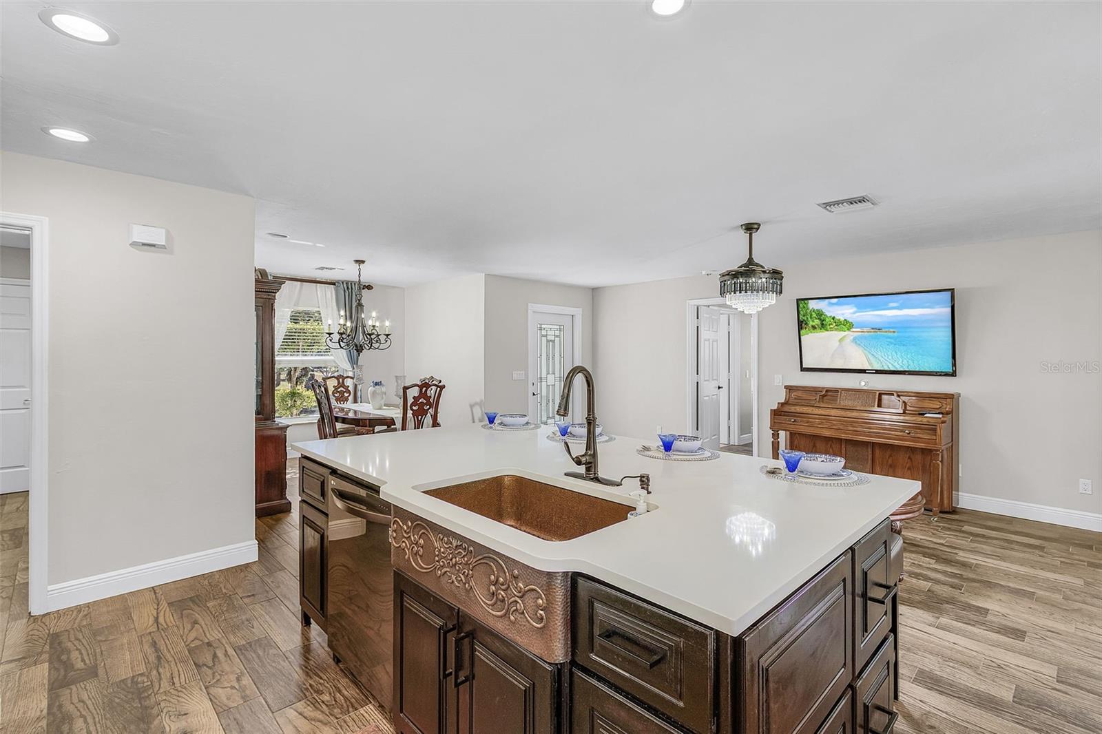 Image 10 of 33 For 2721 18th Avenue Ne