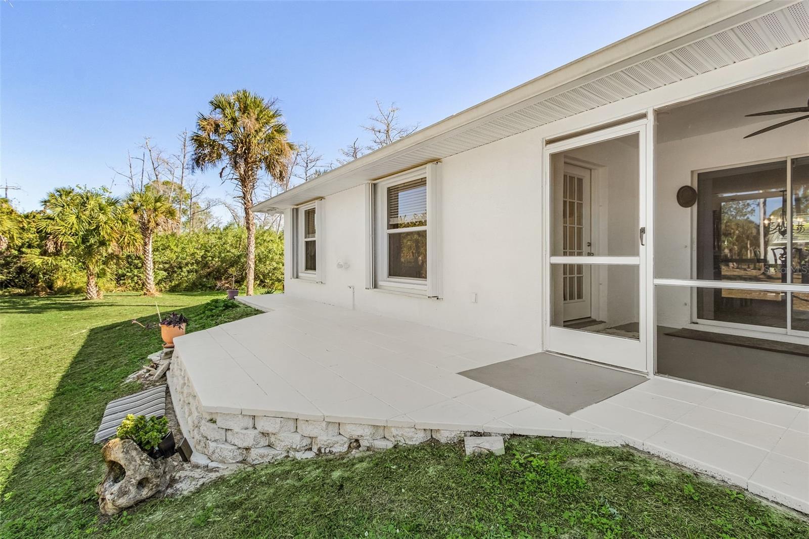 Image 21 of 33 For 2721 18th Avenue Ne