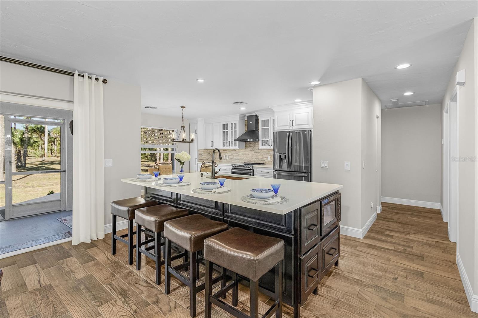 Image 3 of 33 For 2721 18th Avenue Ne