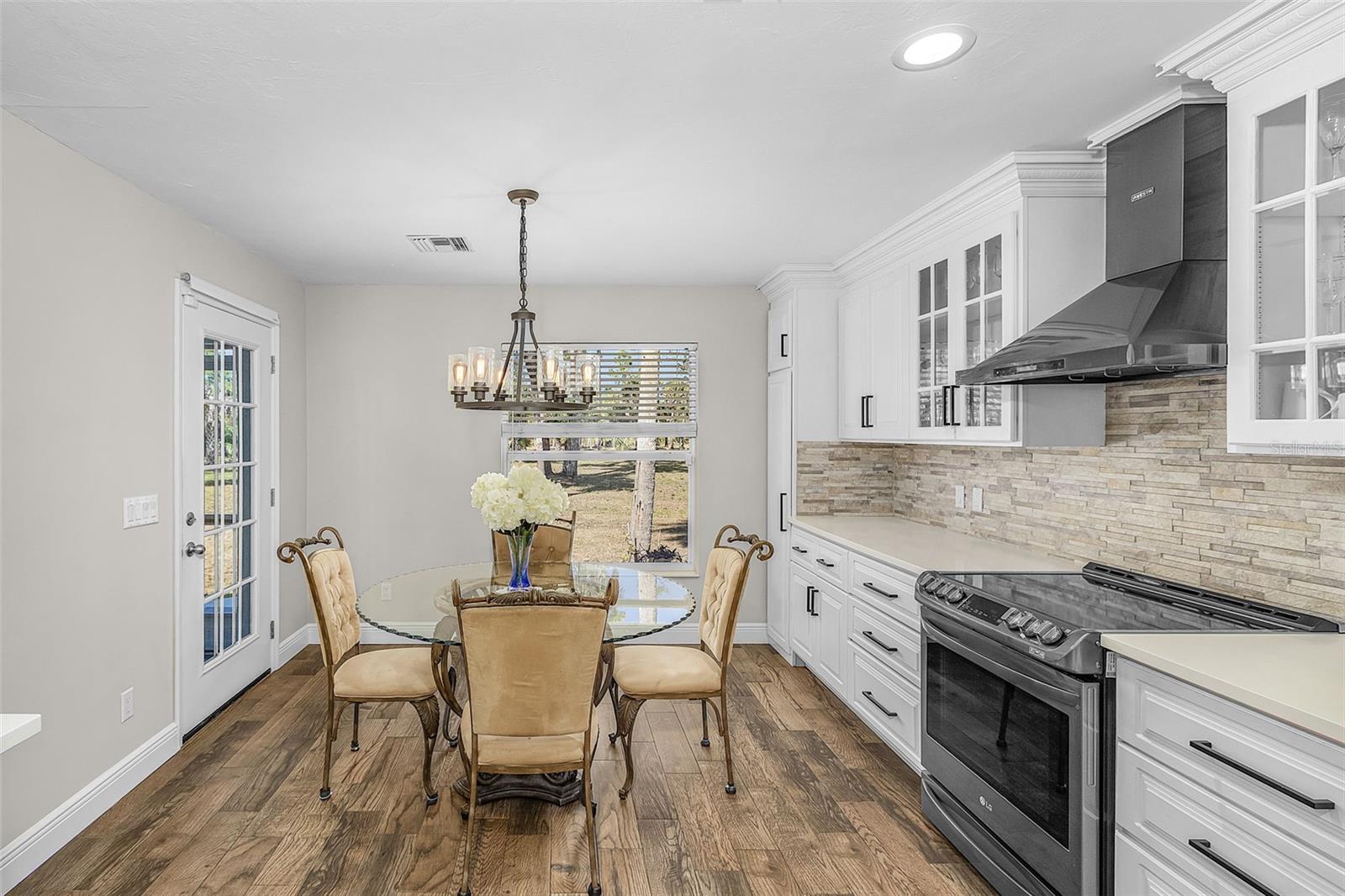 Image 4 of 33 For 2721 18th Avenue Ne