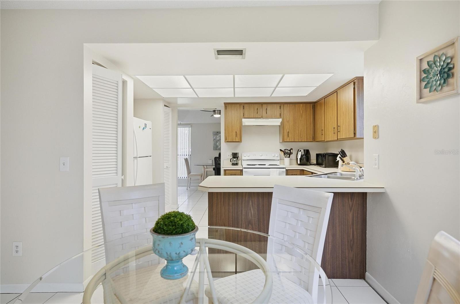 Image 13 of 74 For 31 Oxford Lane