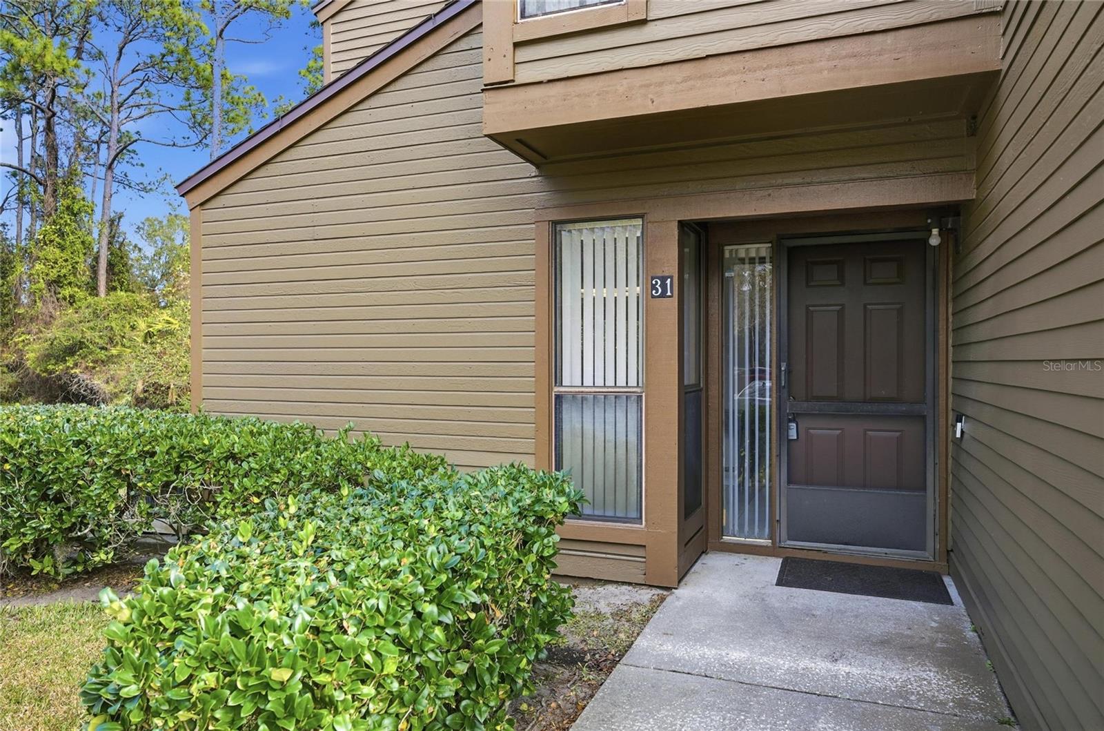 Image 2 of 74 For 31 Oxford Lane