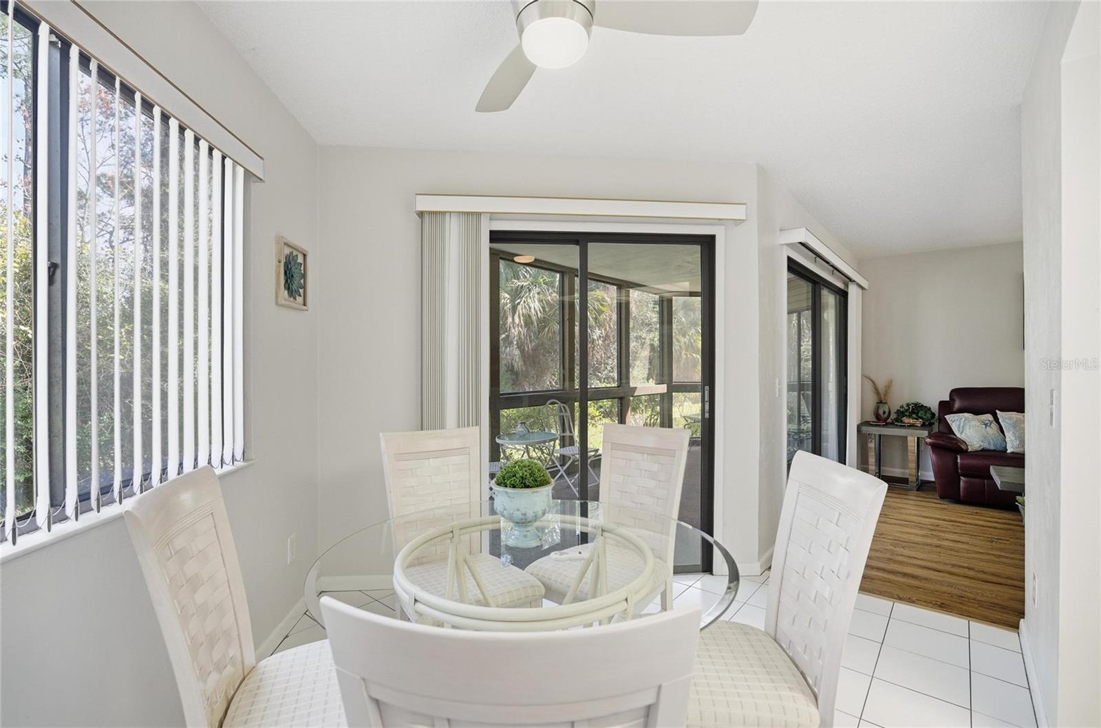 Image 20 of 74 For 31 Oxford Lane