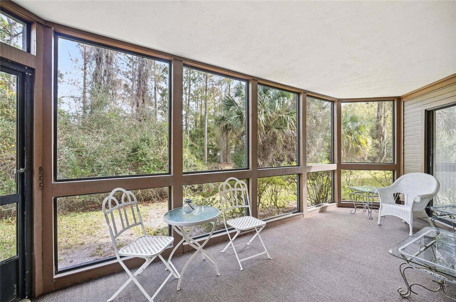 Image 21 of 74 For 31 Oxford Lane