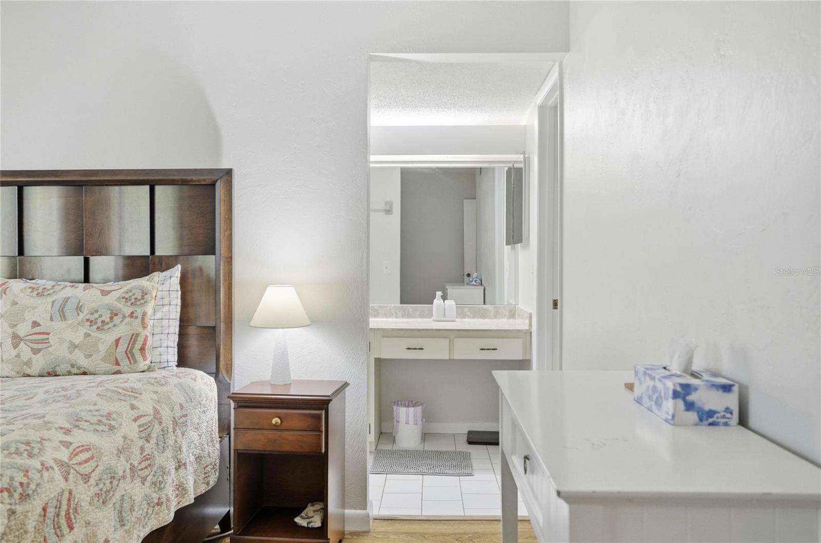 Image 31 of 74 For 31 Oxford Lane