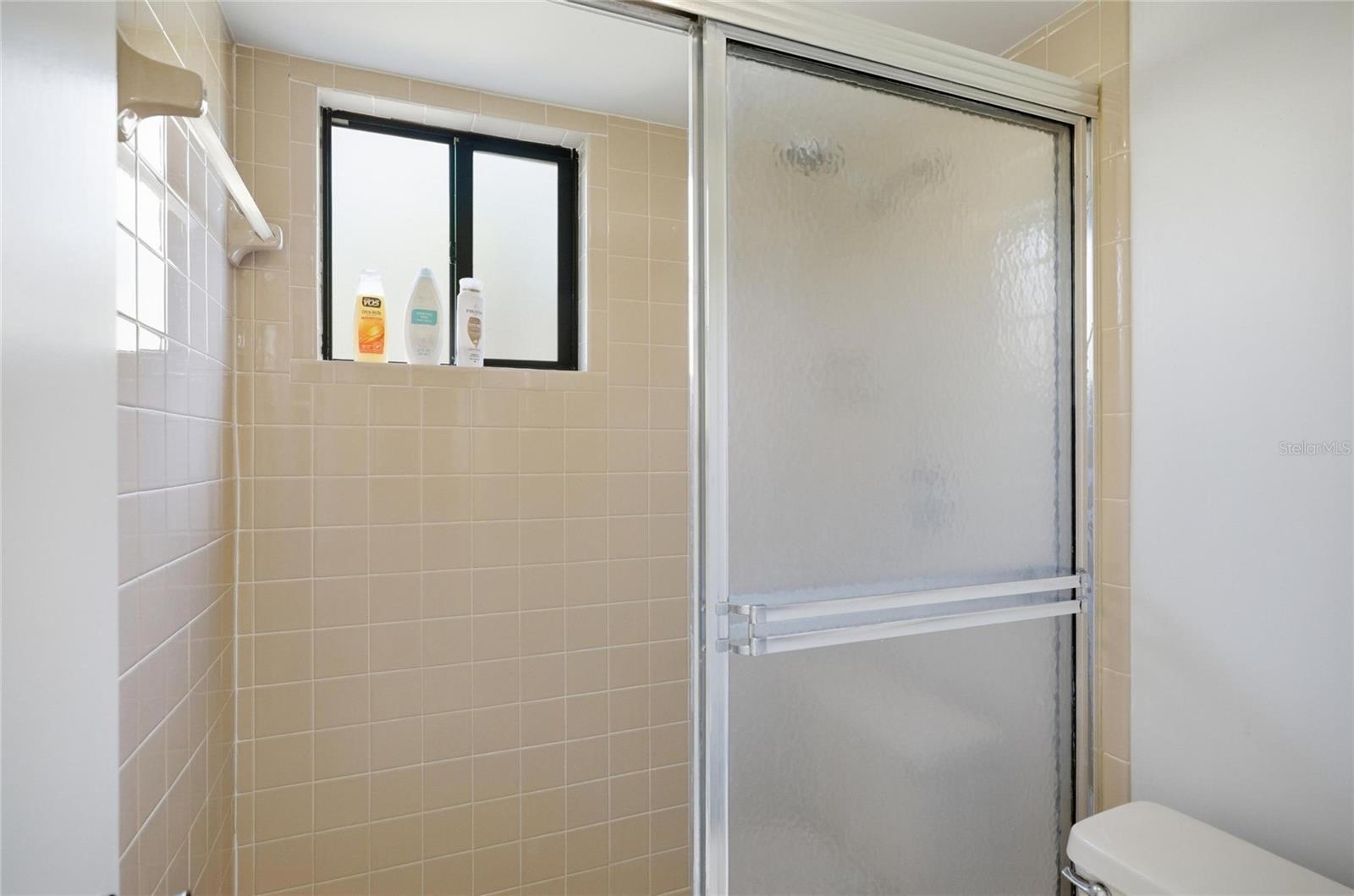 Image 36 of 74 For 31 Oxford Lane