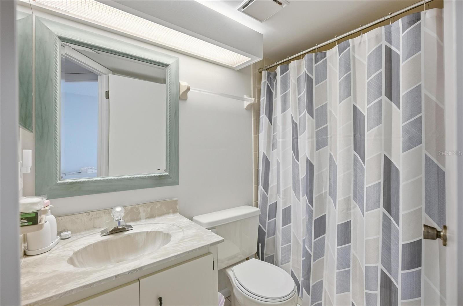 Image 40 of 74 For 31 Oxford Lane