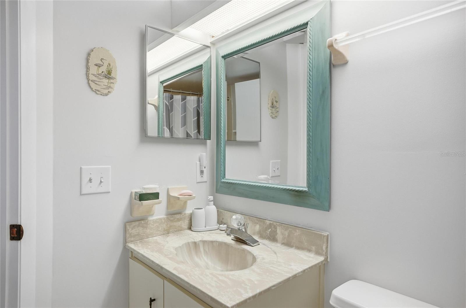 Image 41 of 74 For 31 Oxford Lane