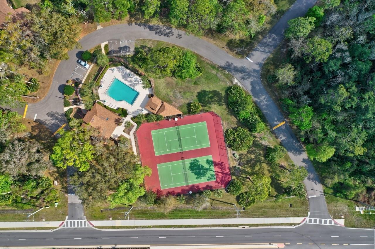 Image 47 of 74 For 31 Oxford Lane