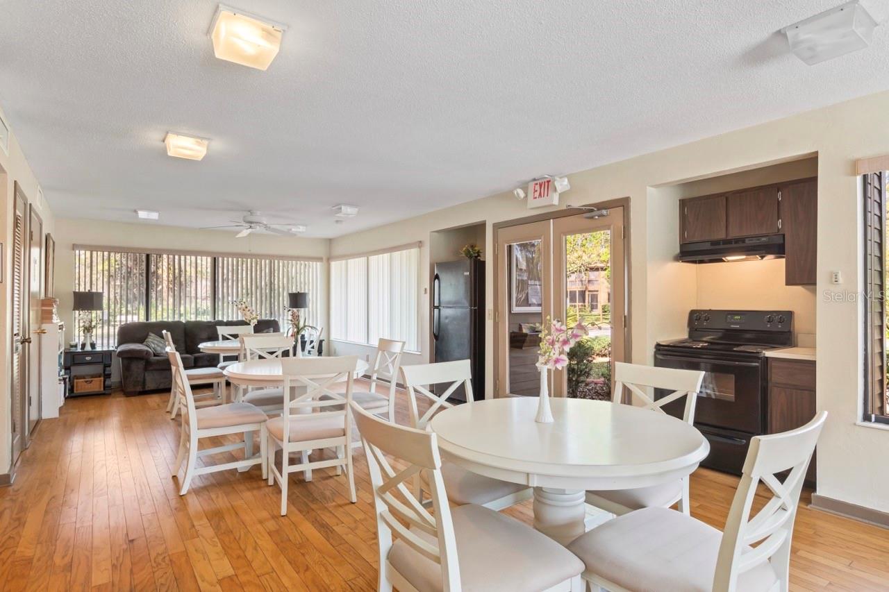 Image 53 of 74 For 31 Oxford Lane