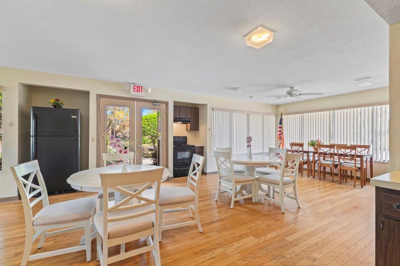 Image 54 of 74 For 31 Oxford Lane