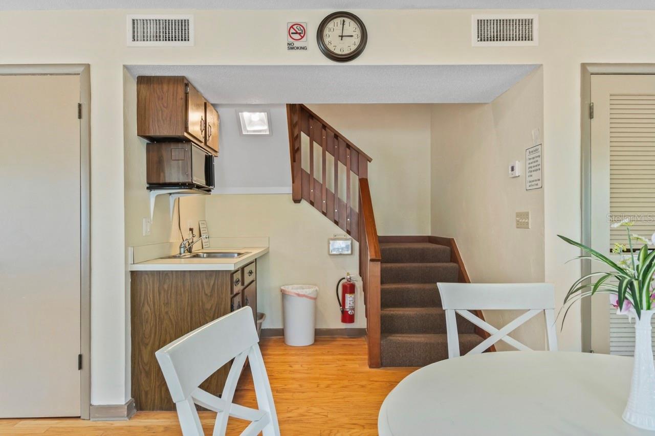 Image 56 of 74 For 31 Oxford Lane