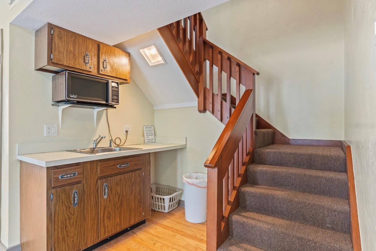 Image 58 of 74 For 31 Oxford Lane