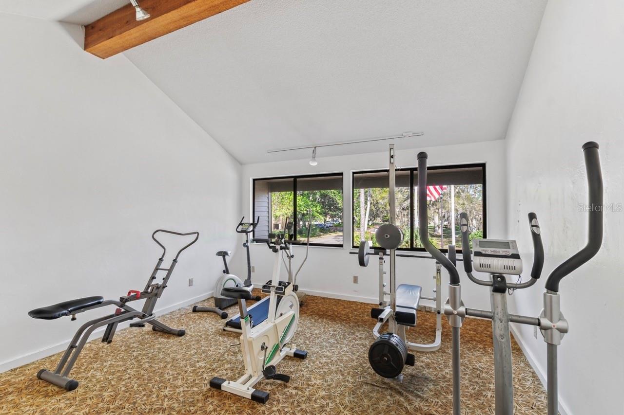 Image 59 of 74 For 31 Oxford Lane