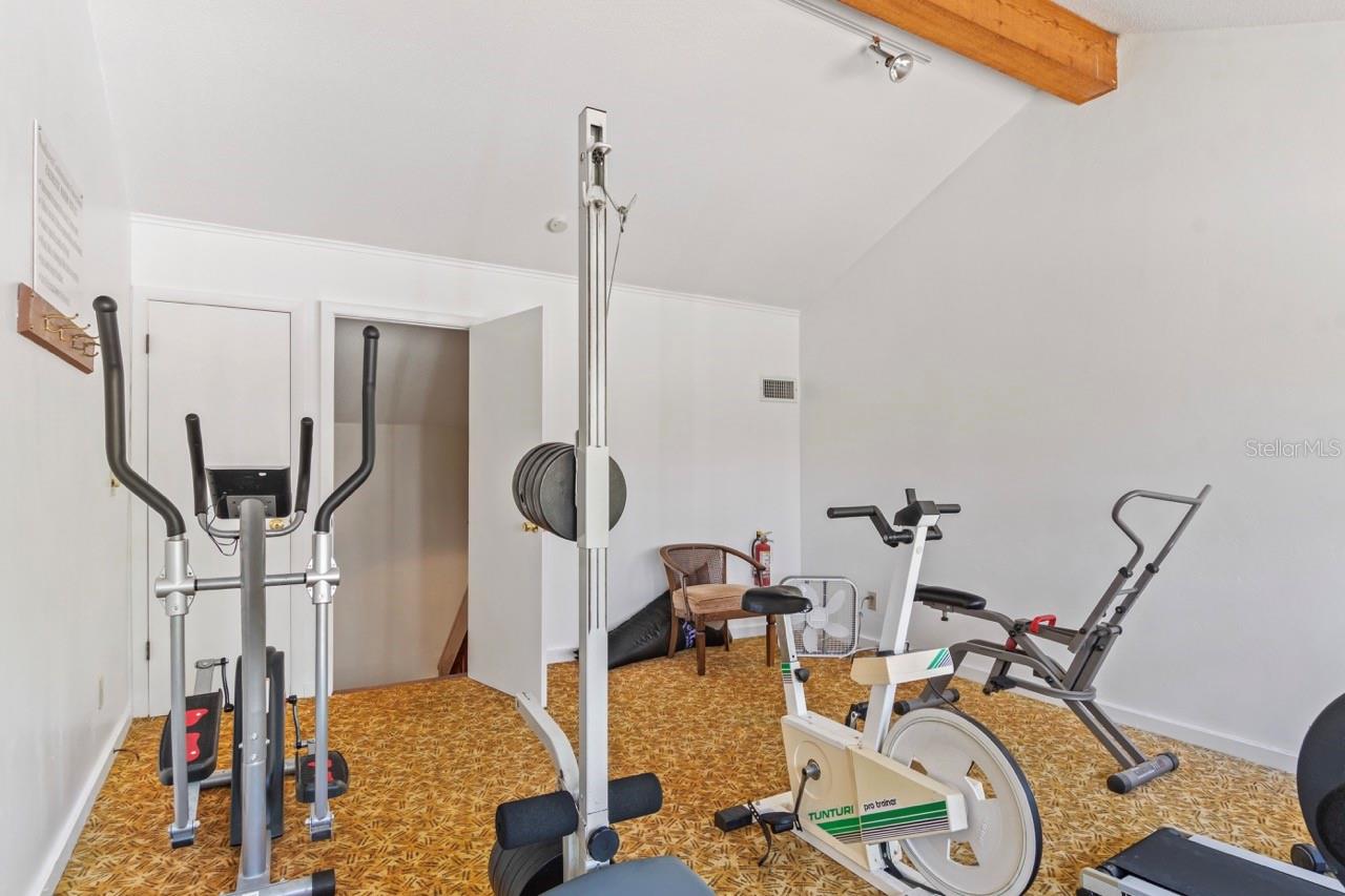 Image 61 of 74 For 31 Oxford Lane