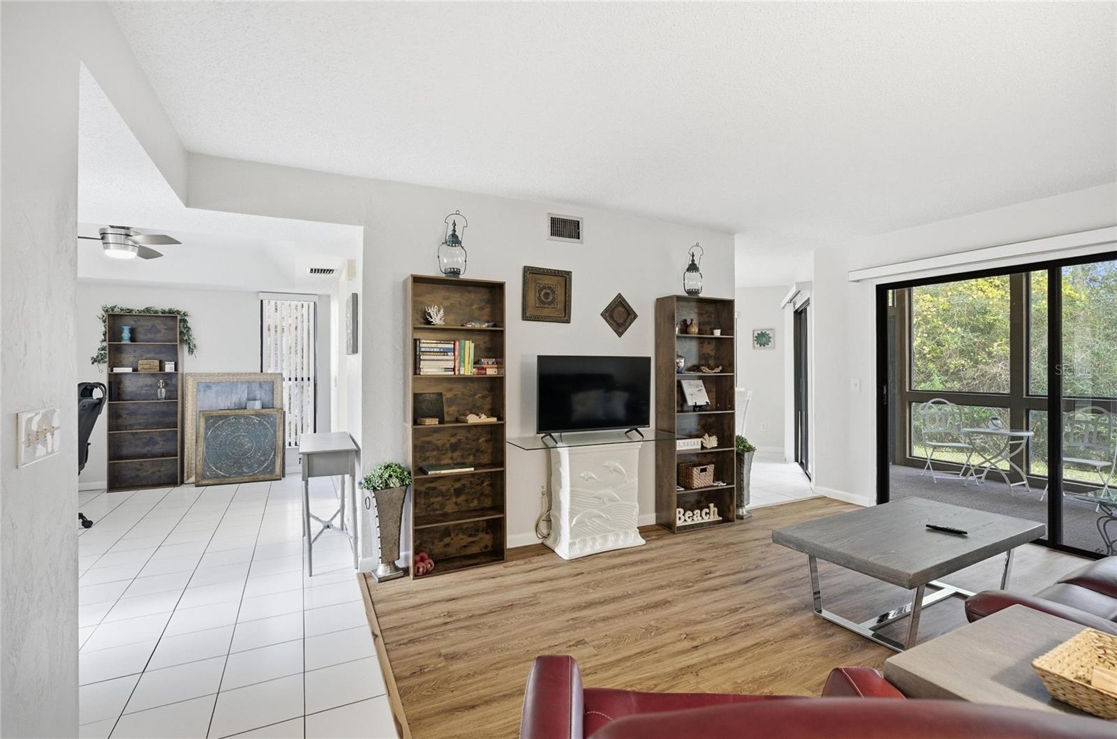 Image 7 of 74 For 31 Oxford Lane