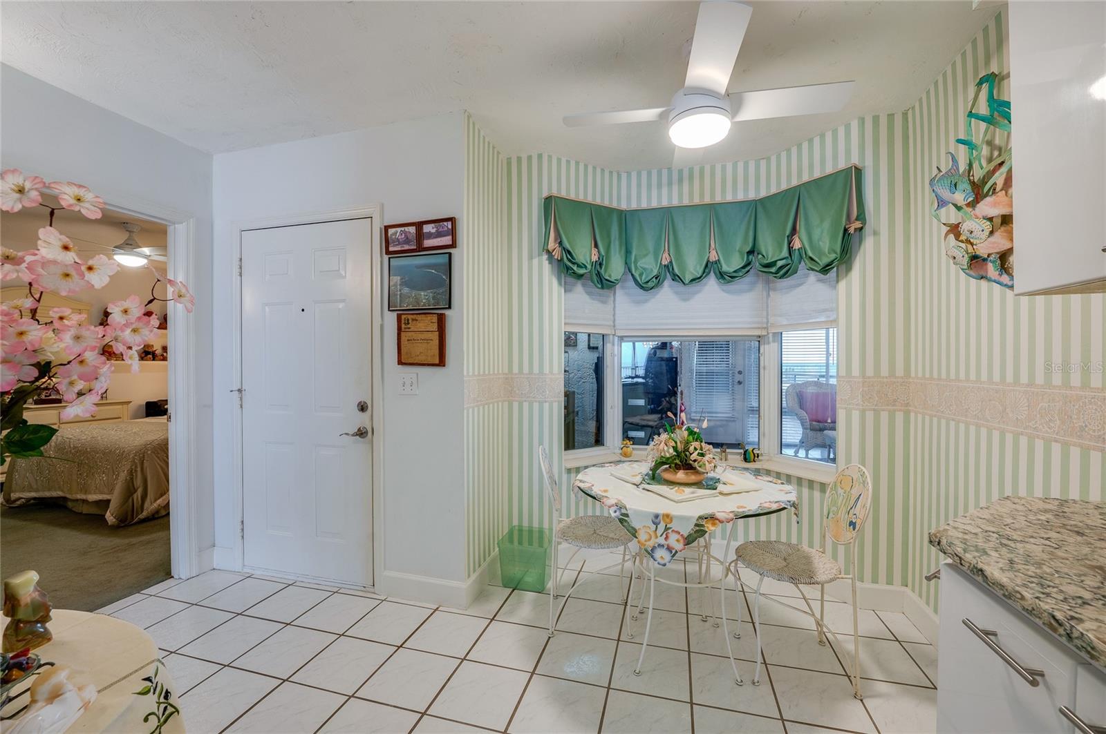 Image 11 of 31 For 4565 Atlantic Avenue 5708