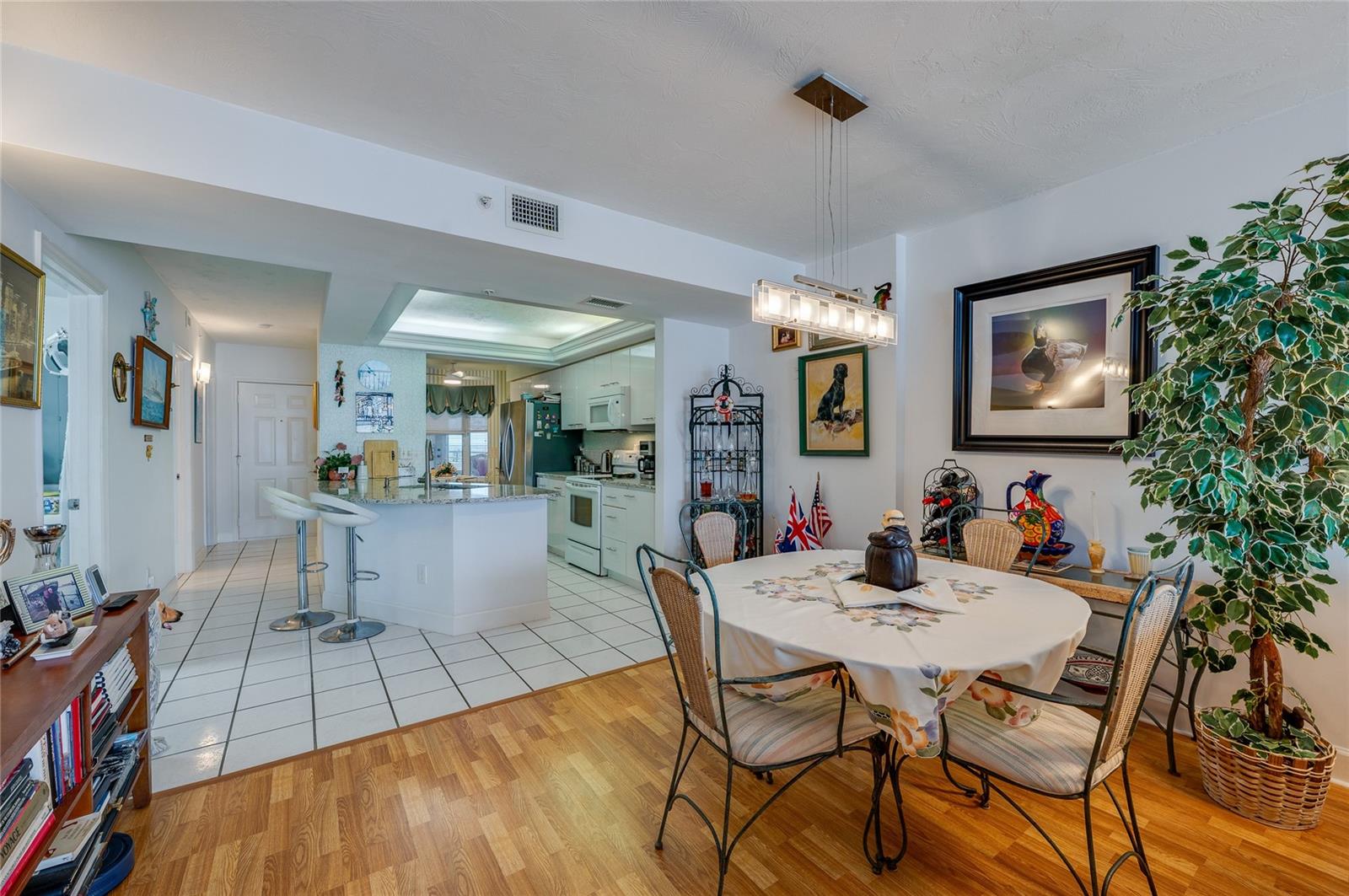 Image 13 of 31 For 4565 Atlantic Avenue 5708