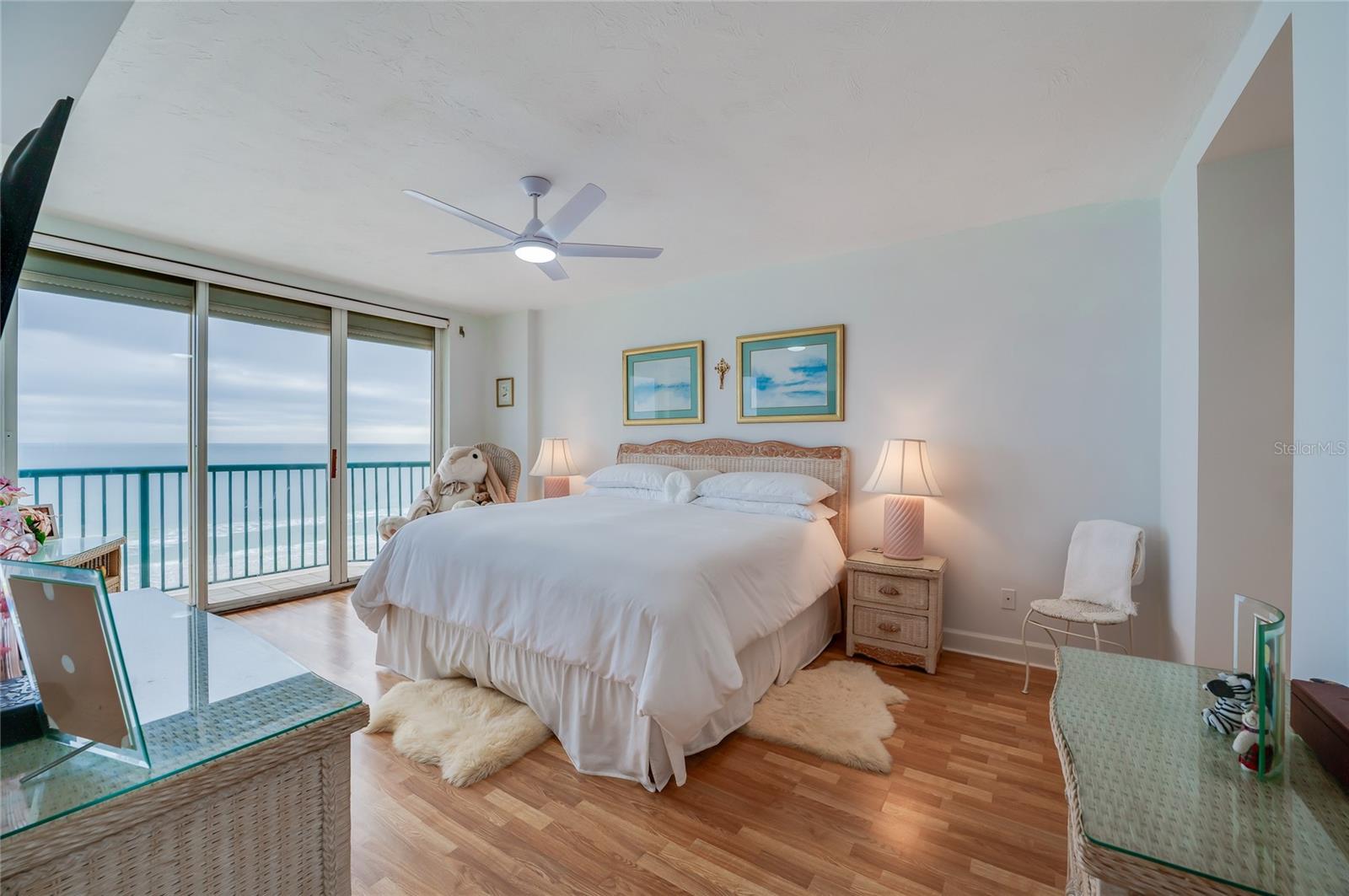 Image 16 of 31 For 4565 Atlantic Avenue 5708