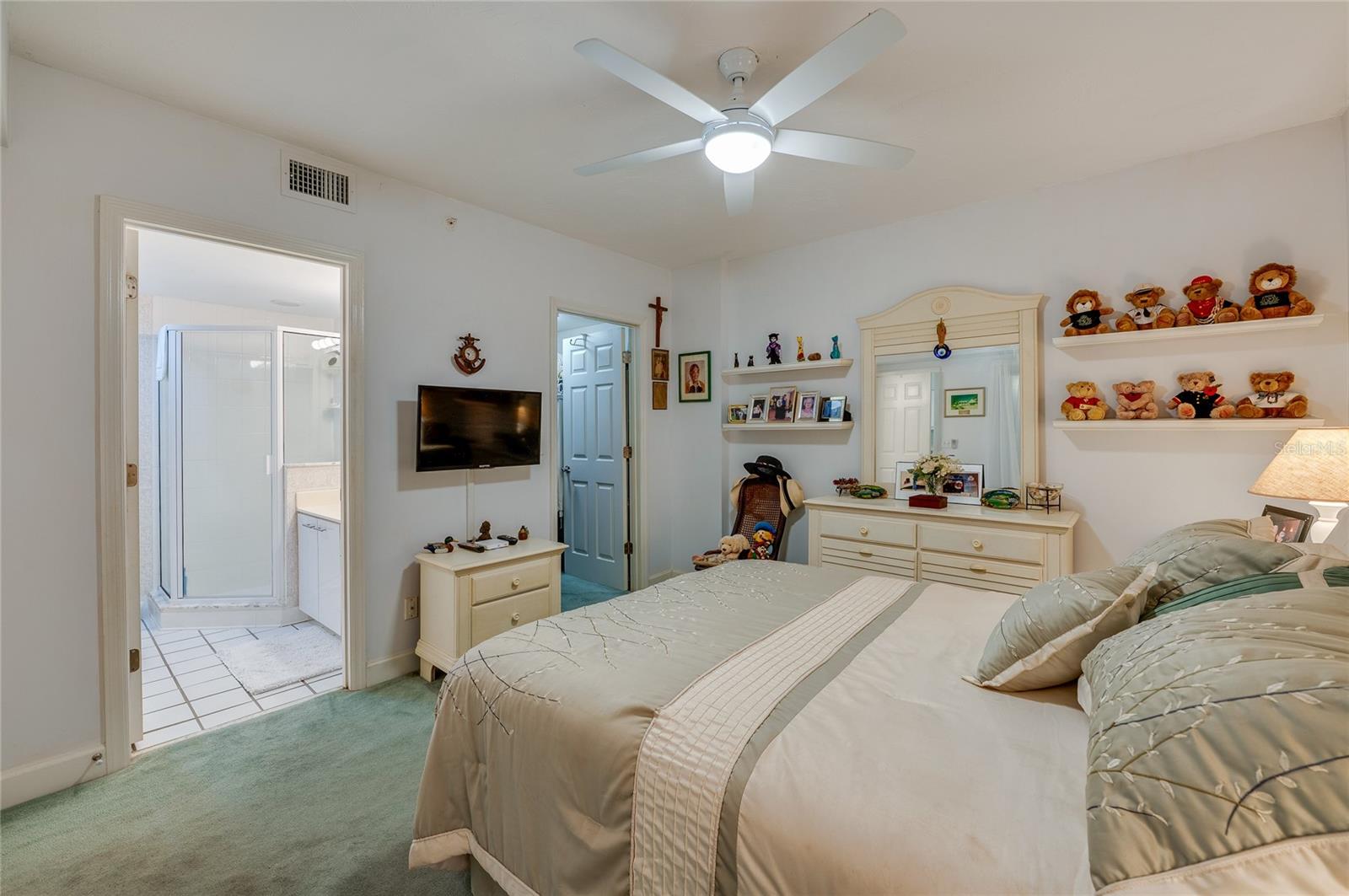 Image 22 of 31 For 4565 Atlantic Avenue 5708