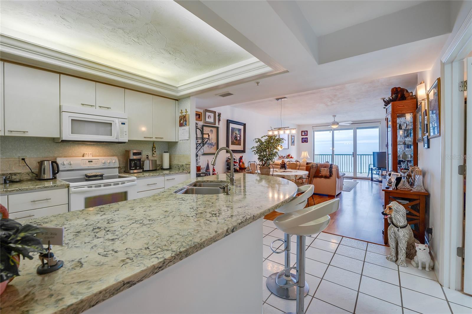 Image 8 of 31 For 4565 Atlantic Avenue 5708