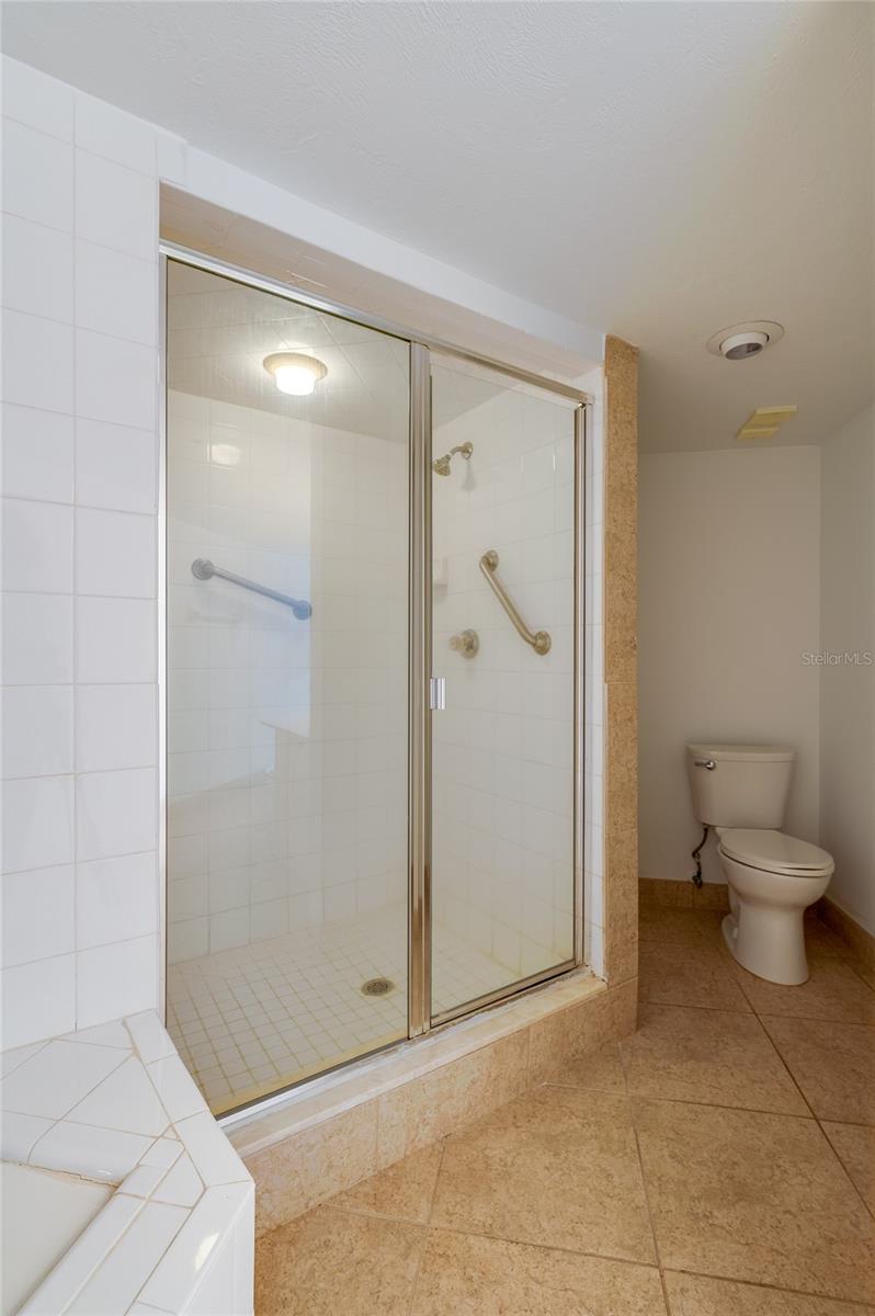 Image 21 of 40 For 4545 Atlantic Avenue 3506